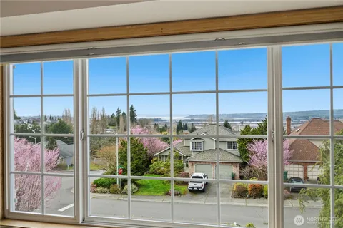 $695,000 | 5207 69th Drive Northeast, Marysville, WA 98270