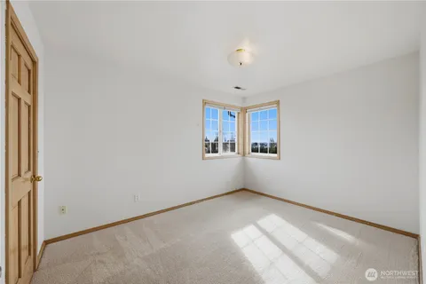 $695,000 | 5207 69th Drive Northeast, Marysville, WA 98270