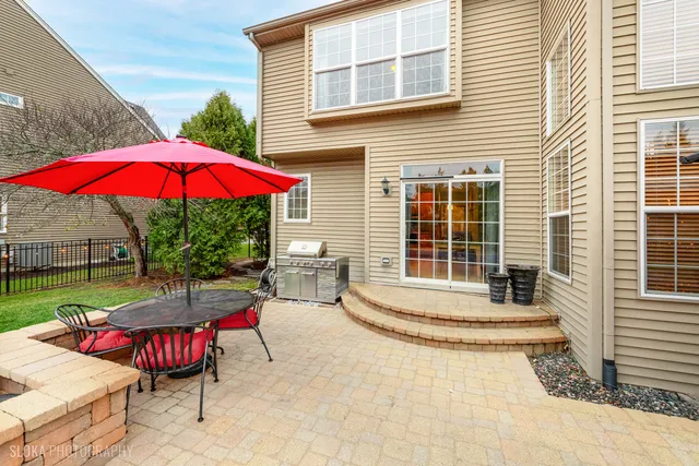 $675,000 | 1123 Village Road, Crystal Lake, IL 60014