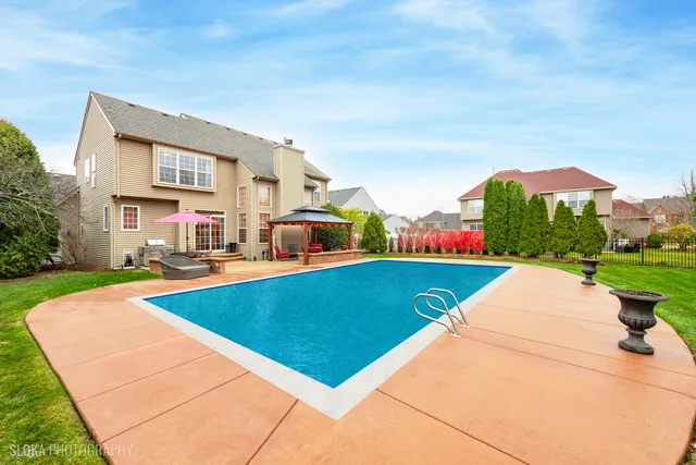 $675,000 | 1123 Village Road, Crystal Lake, IL 60014