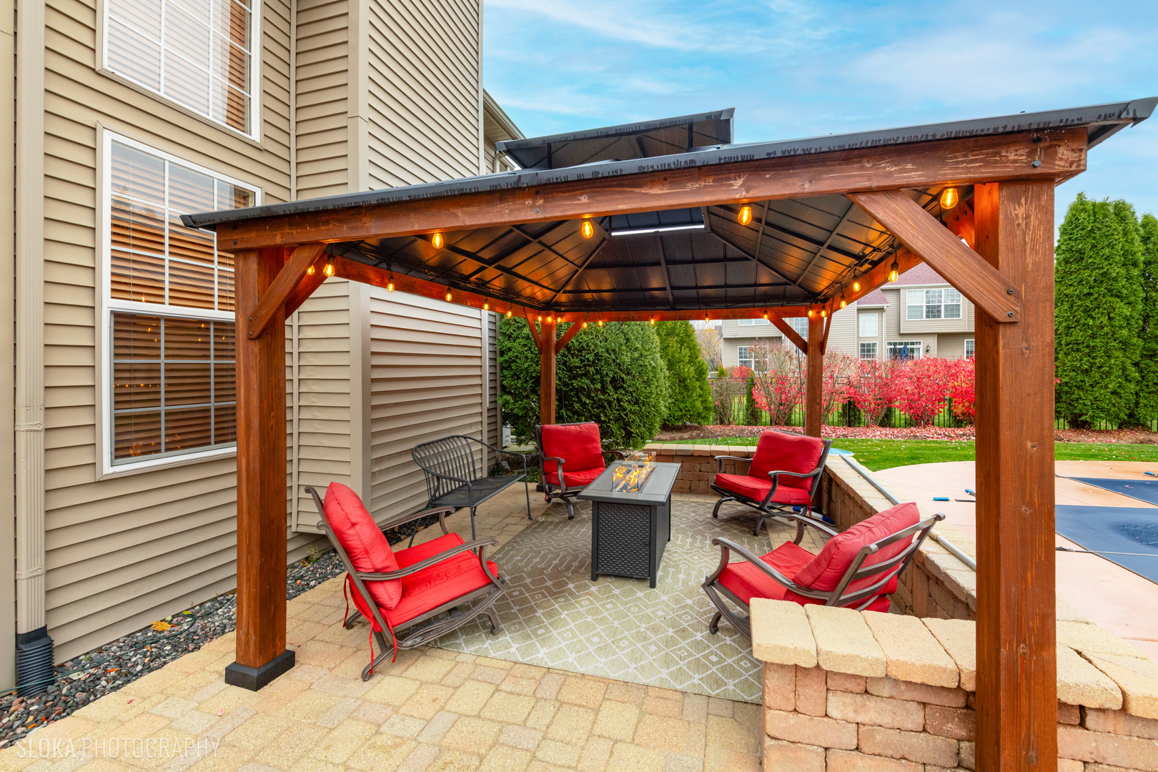 1123 Village Road Crystal Lake, IL 60014 - Photo 40 of 46 a view of a outdoor space with a table and chairs