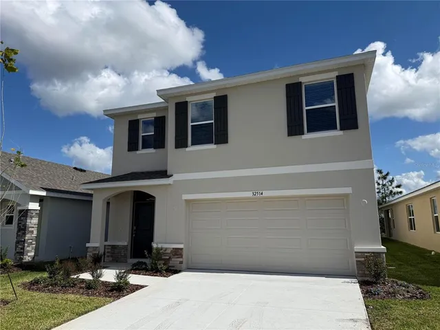 $2,900 | 32514 Weathered Oak Drive, Wesley Chapel, FL 33543