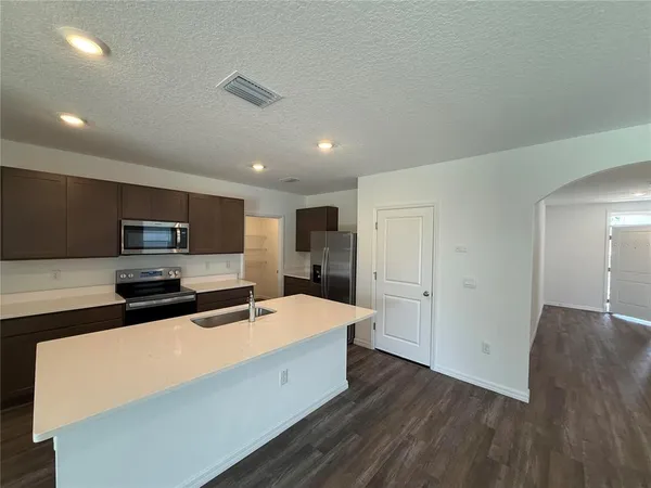 $2,700 | 32514 Weathered Oak Drive, Wesley Chapel, FL 33543