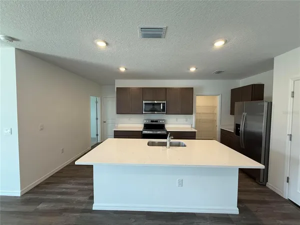 $2,700 | 32514 Weathered Oak Drive, Wesley Chapel, FL 33543