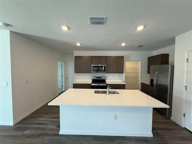 $2,900 | 32514 Weathered Oak Drive, Wesley Chapel, FL 33543