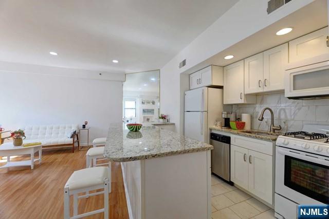 22 Engle Street, Unit R17 Englewood, NJ 07631 - Photo 19 of 36