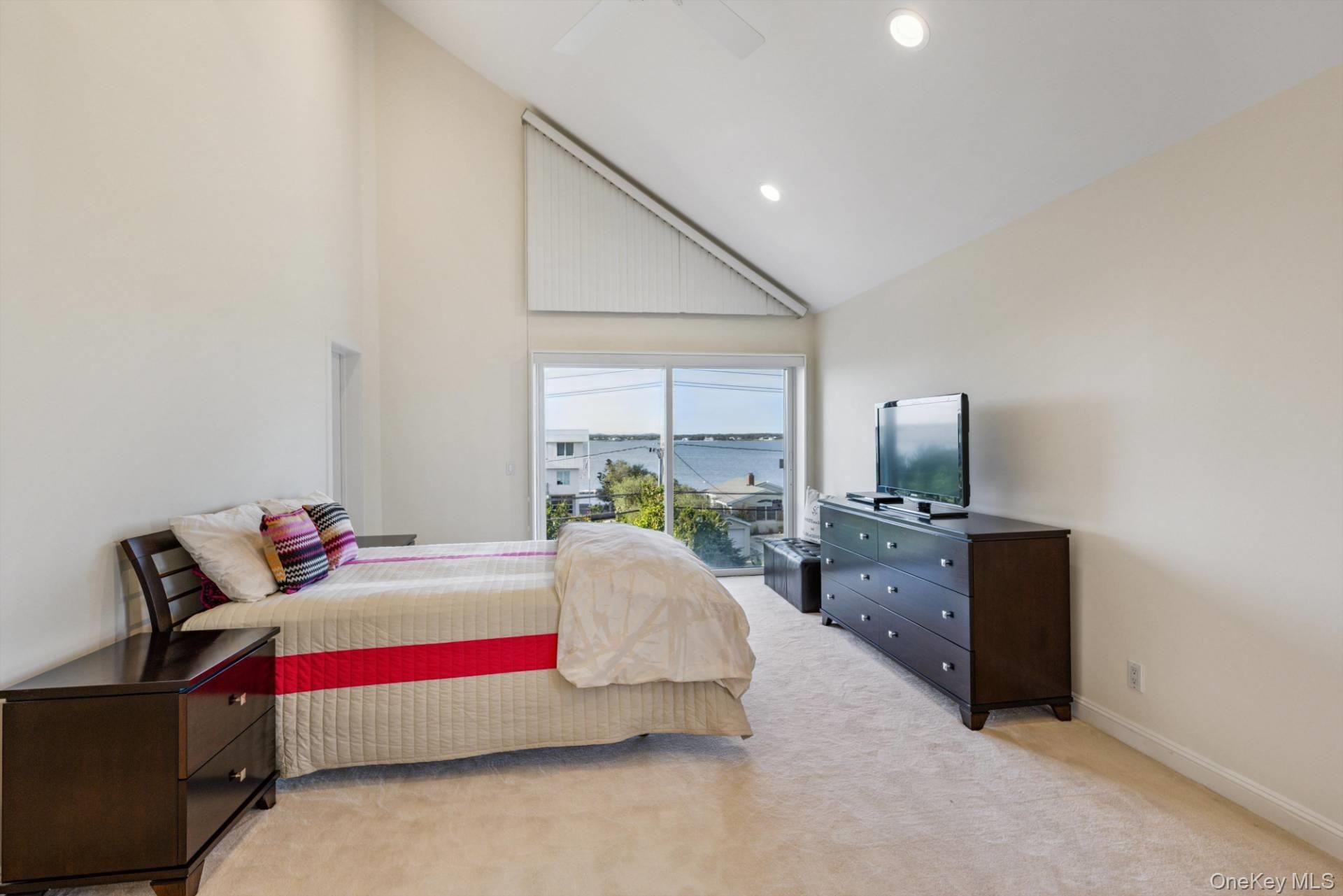 521 Dune Road Westhampton Beach, NY 11978 - Photo 23 of 34