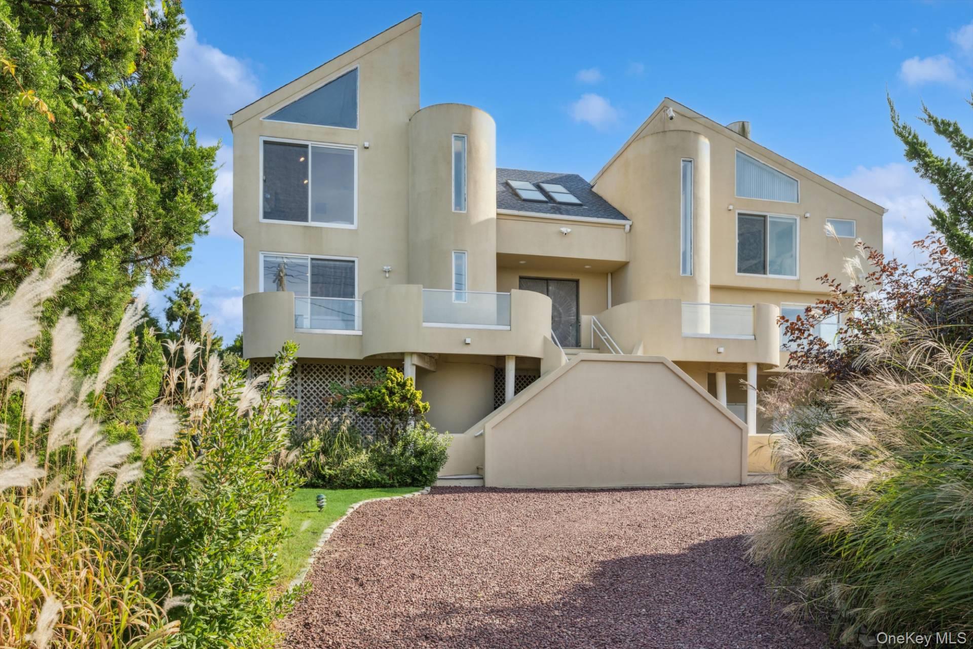 521 Dune Road Westhampton Beach, NY 11978 - Photo 3 of 34