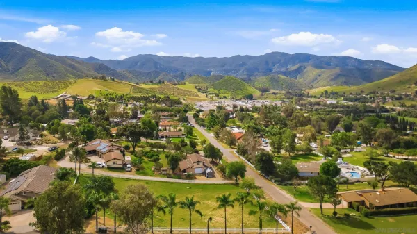 $1,049,999 | 1861 Vista De La Montana, El Cajon, CA 92019