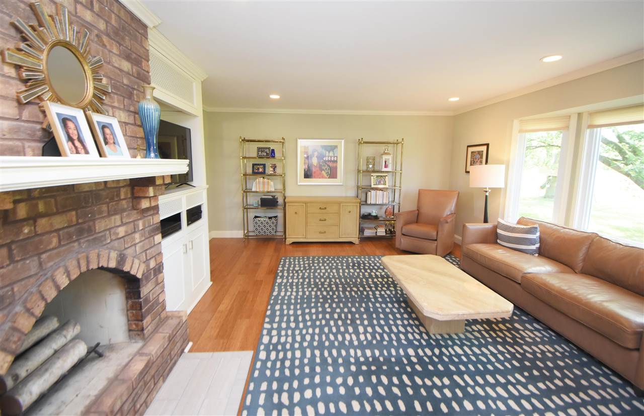 1153 North Van Vleet Road Flushing, MI 48433 - Photo 17 of 39 50080184-16.JPG