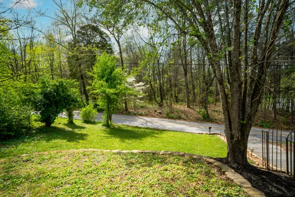 $305,000 | 21 Dowlen Road, Hixson, TN 37343