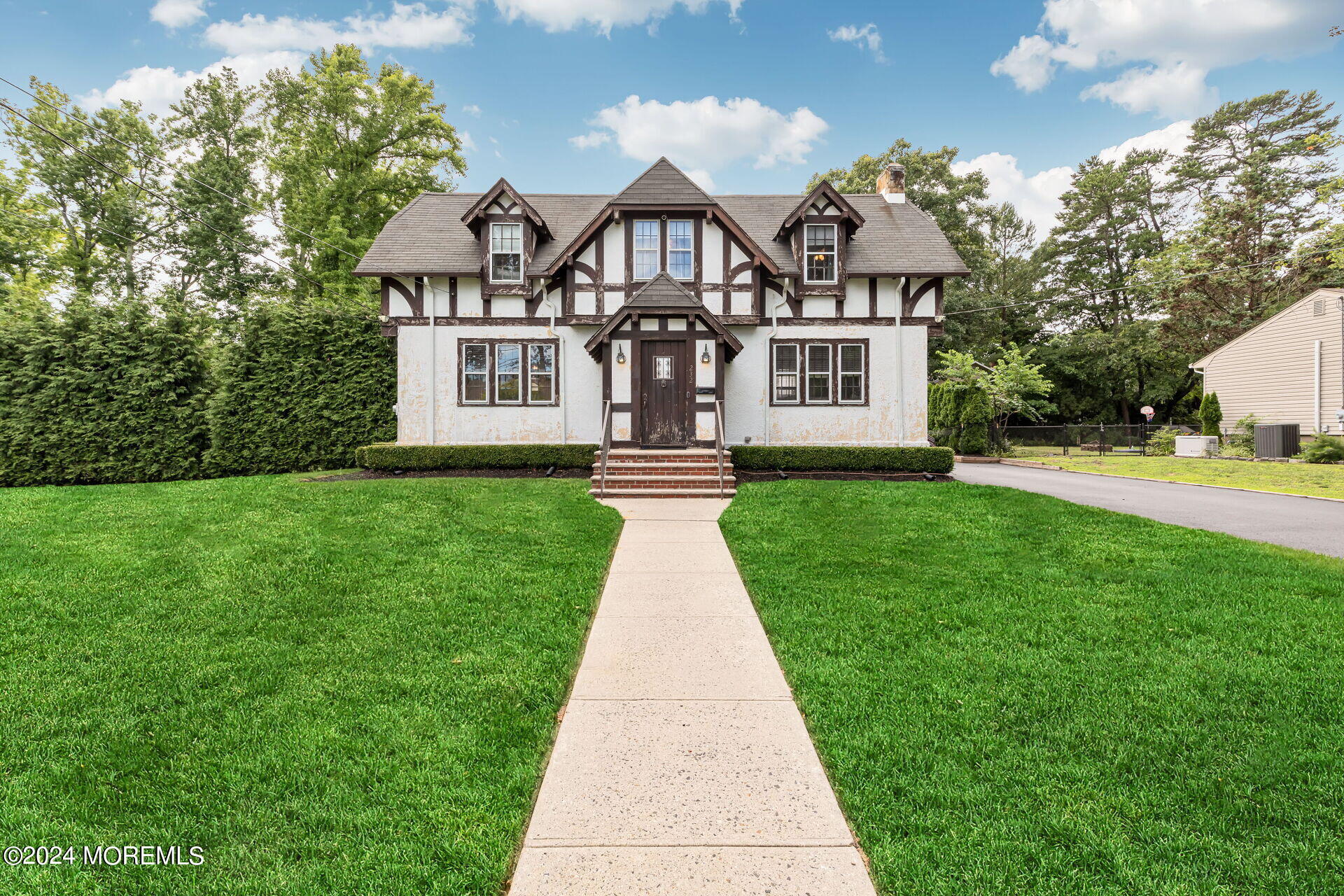 232 Pinecrest Road Oakhurst, NJ 07755 - Photo 1 of 44 002-1920x1280-photo