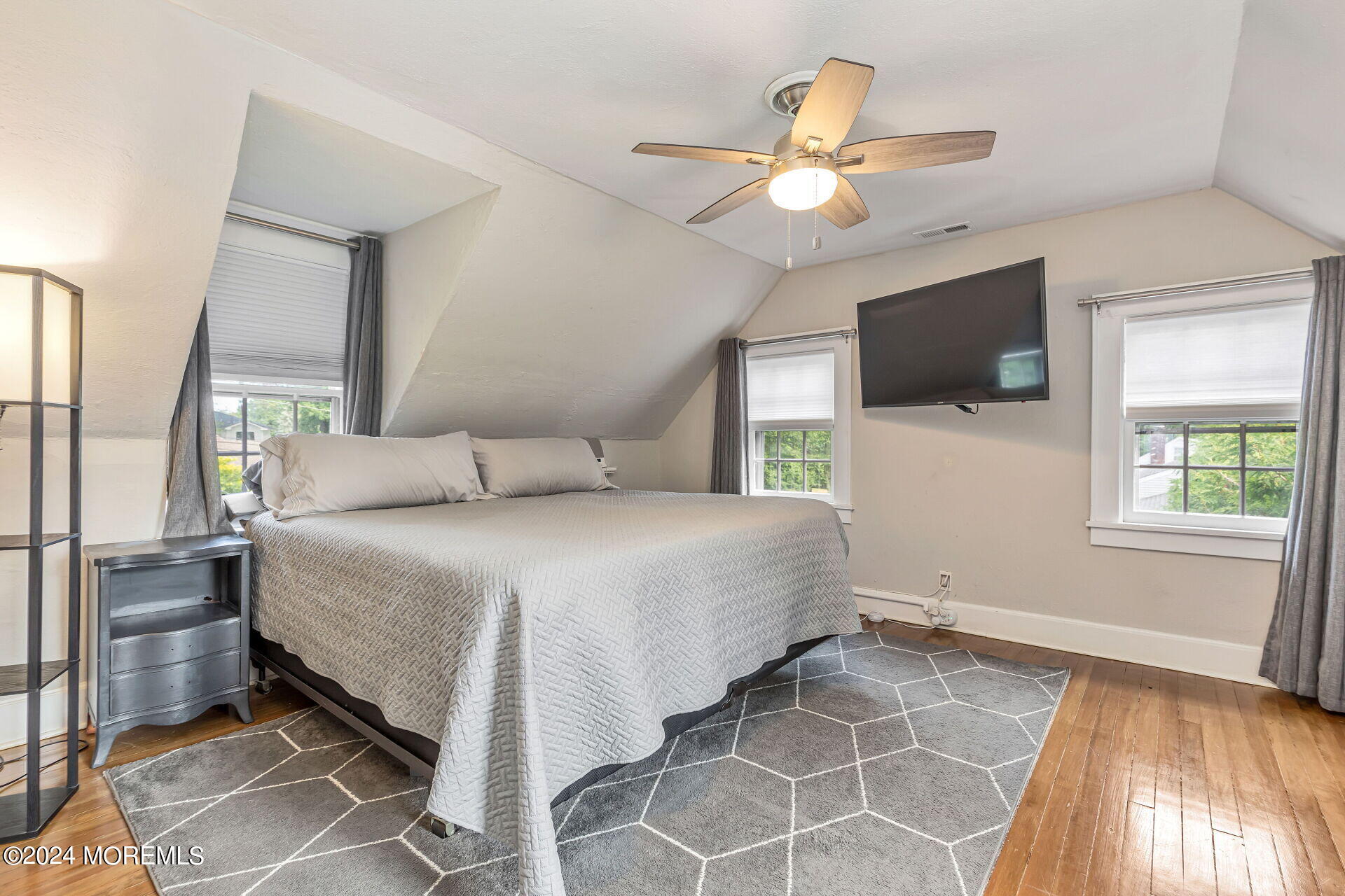 232 Pinecrest Road Oakhurst, NJ 07755 - Photo 22 of 44 049-1920x1280-photo