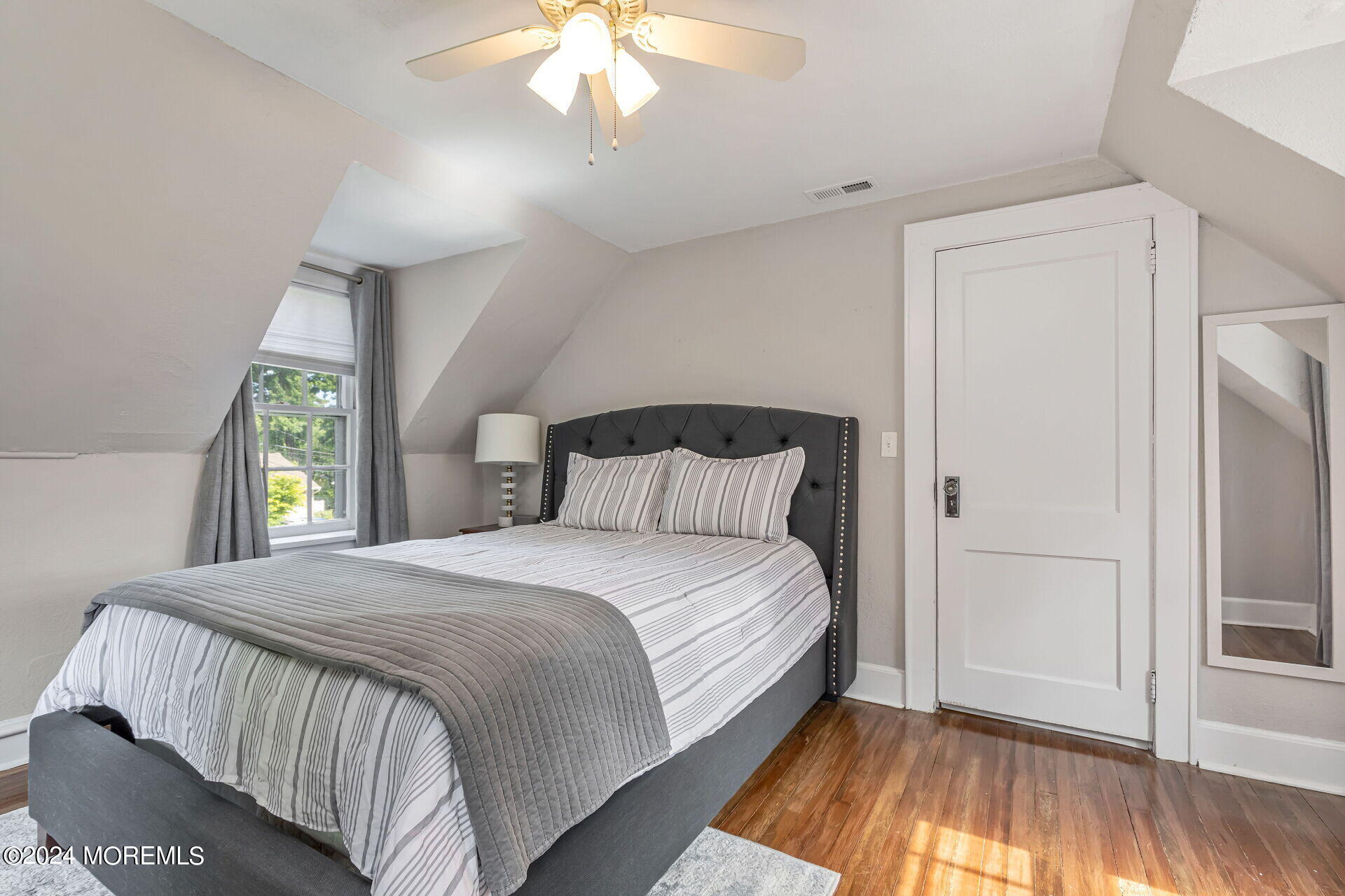 232 Pinecrest Road Oakhurst, NJ 07755 - Photo 25 of 44 045-1920x1280-photo