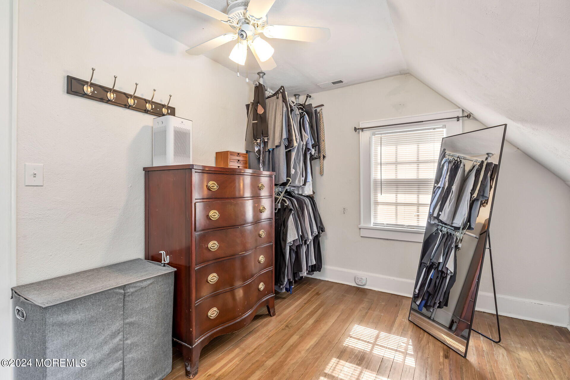 232 Pinecrest Road Oakhurst, NJ 07755 - Photo 27 of 44 047-1920x1280-photo