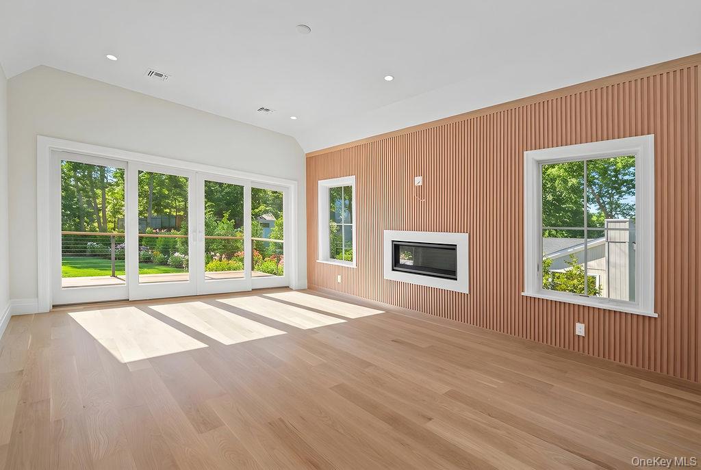 244 North Sea Mecox Road Southampton, NY 11968 - Photo 16 of 37