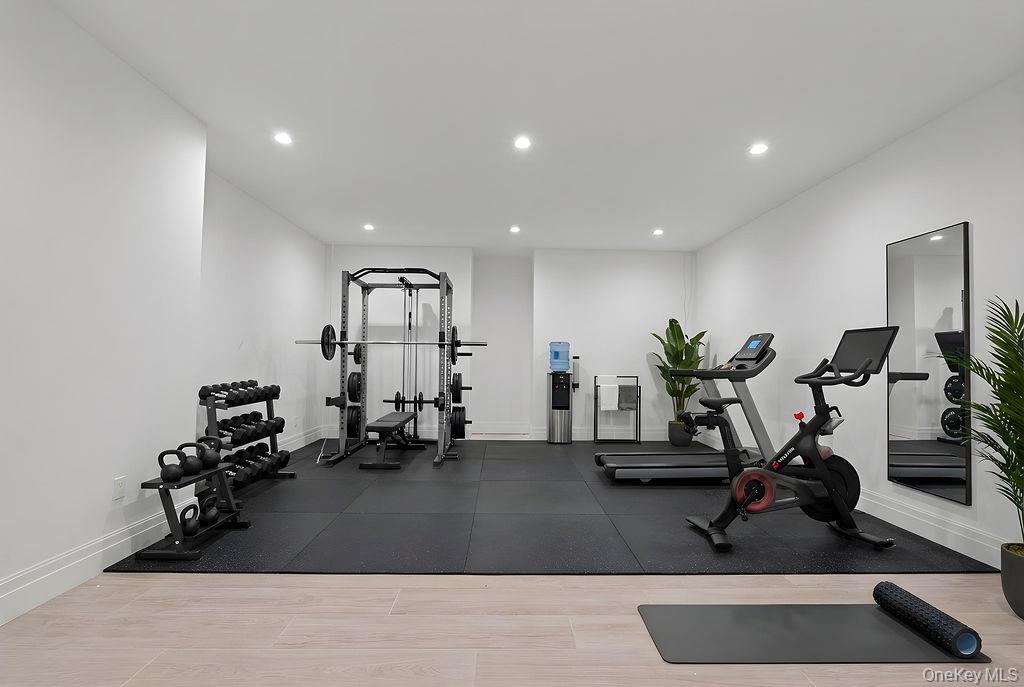 244 North Sea Mecox Road Southampton, NY 11968 - Photo 29 of 37