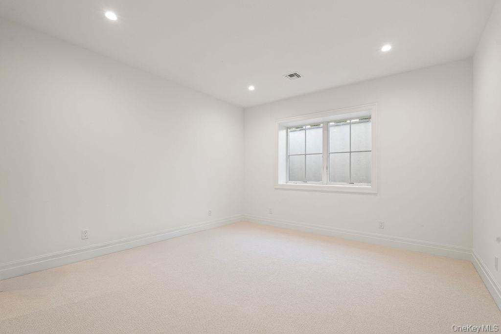 244 North Sea Mecox Road Southampton, NY 11968 - Photo 31 of 37