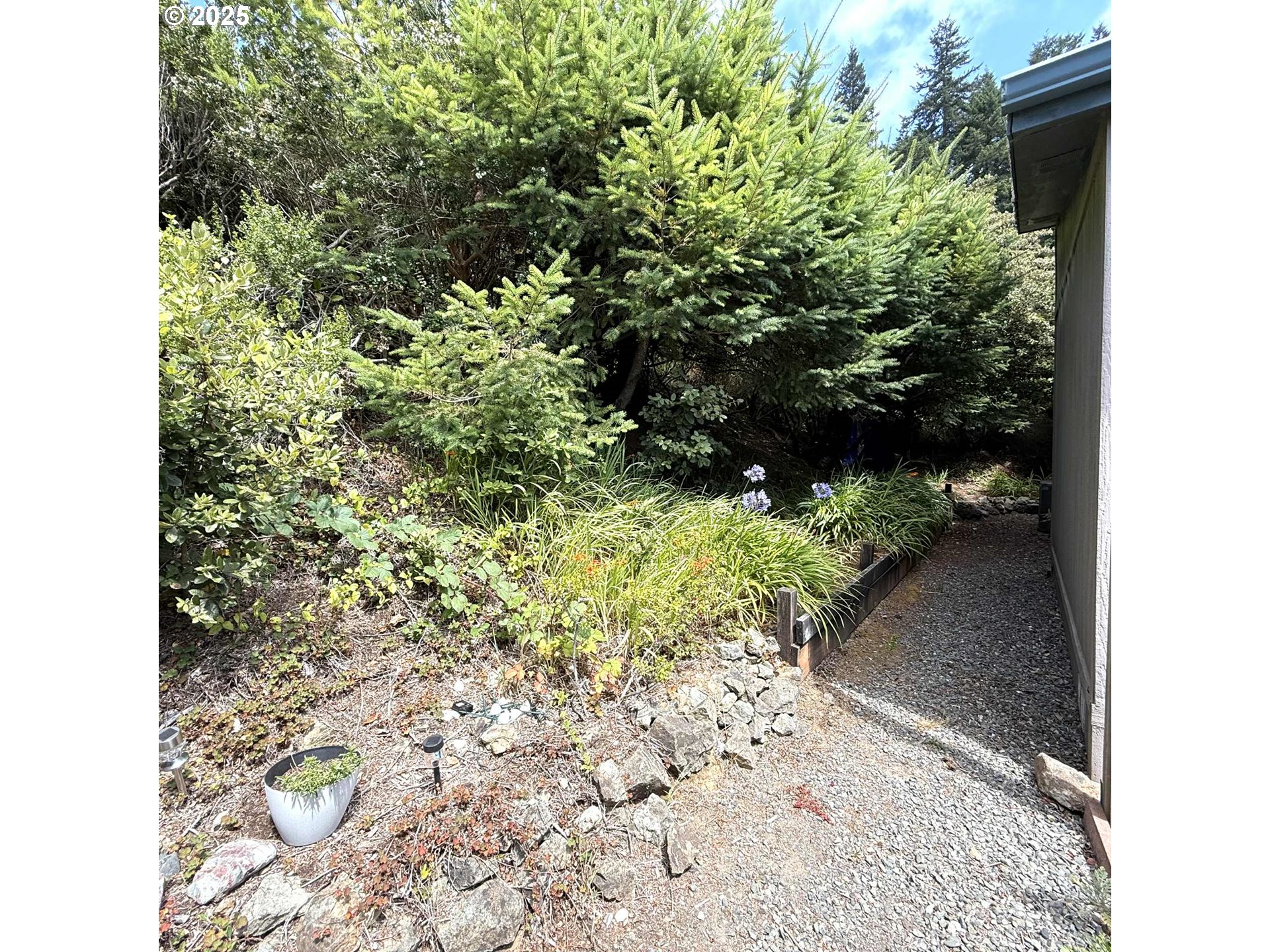 98041 Hallway Road, Unit 37 Brookings, OR 97415 - Photo 25 of 27