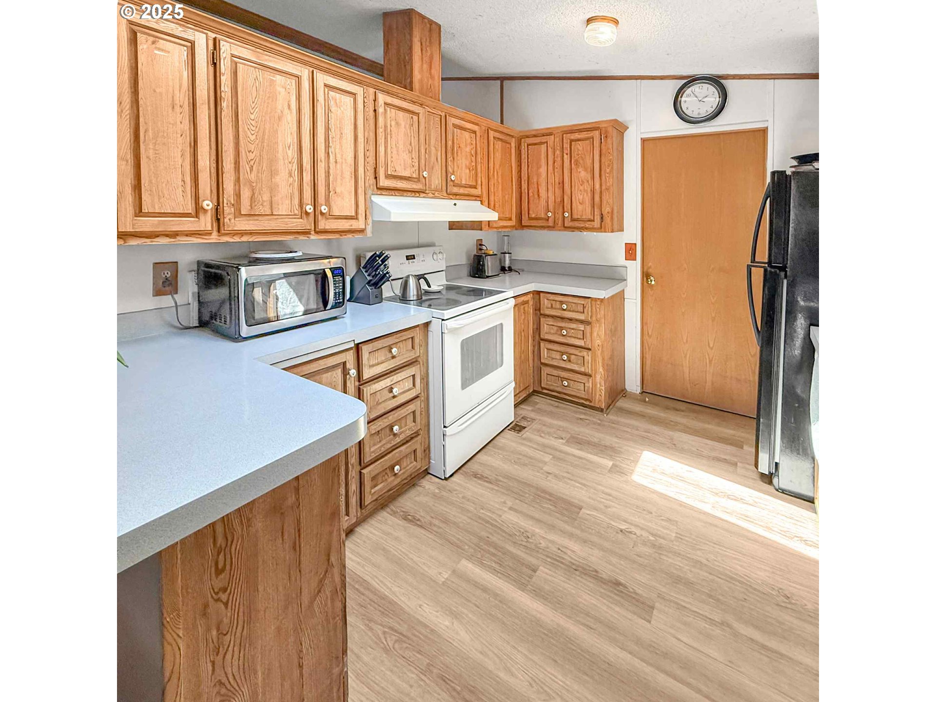 98041 Hallway Road, Unit 37 Brookings, OR 97415 - Photo 10 of 27