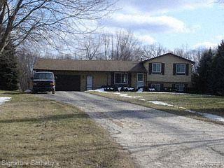 2044 White Lake Road Highland, MI 48356 - Photo 1 of 9 White lake Rd.