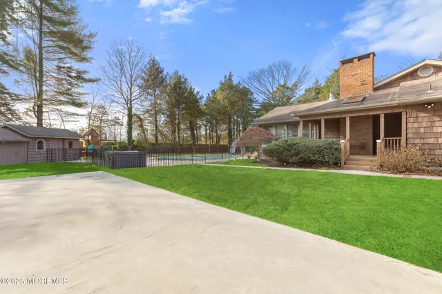 $999,899 | 149 Dugan Lane, Toms River, NJ 08753