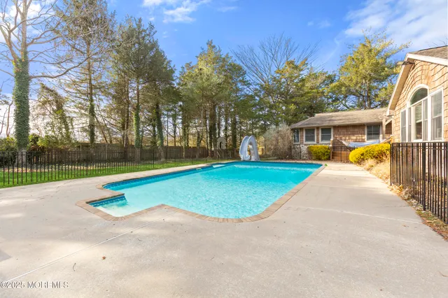 $999,899 | 149 Dugan Lane, Toms River, NJ 08753