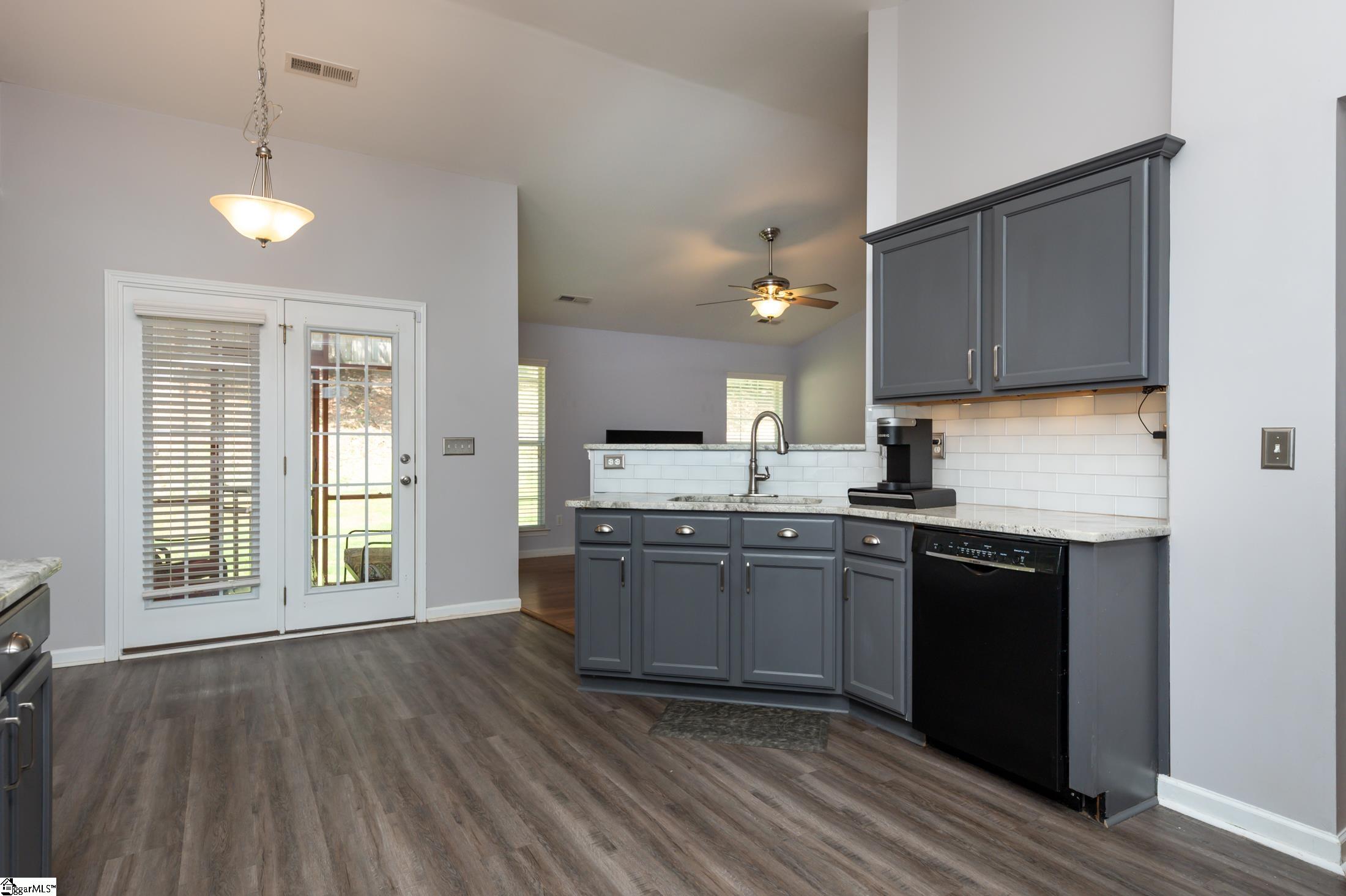 300 Appleton Lane Mauldin, SC 29662 - Photo 7 of 31 Gallery Image 7