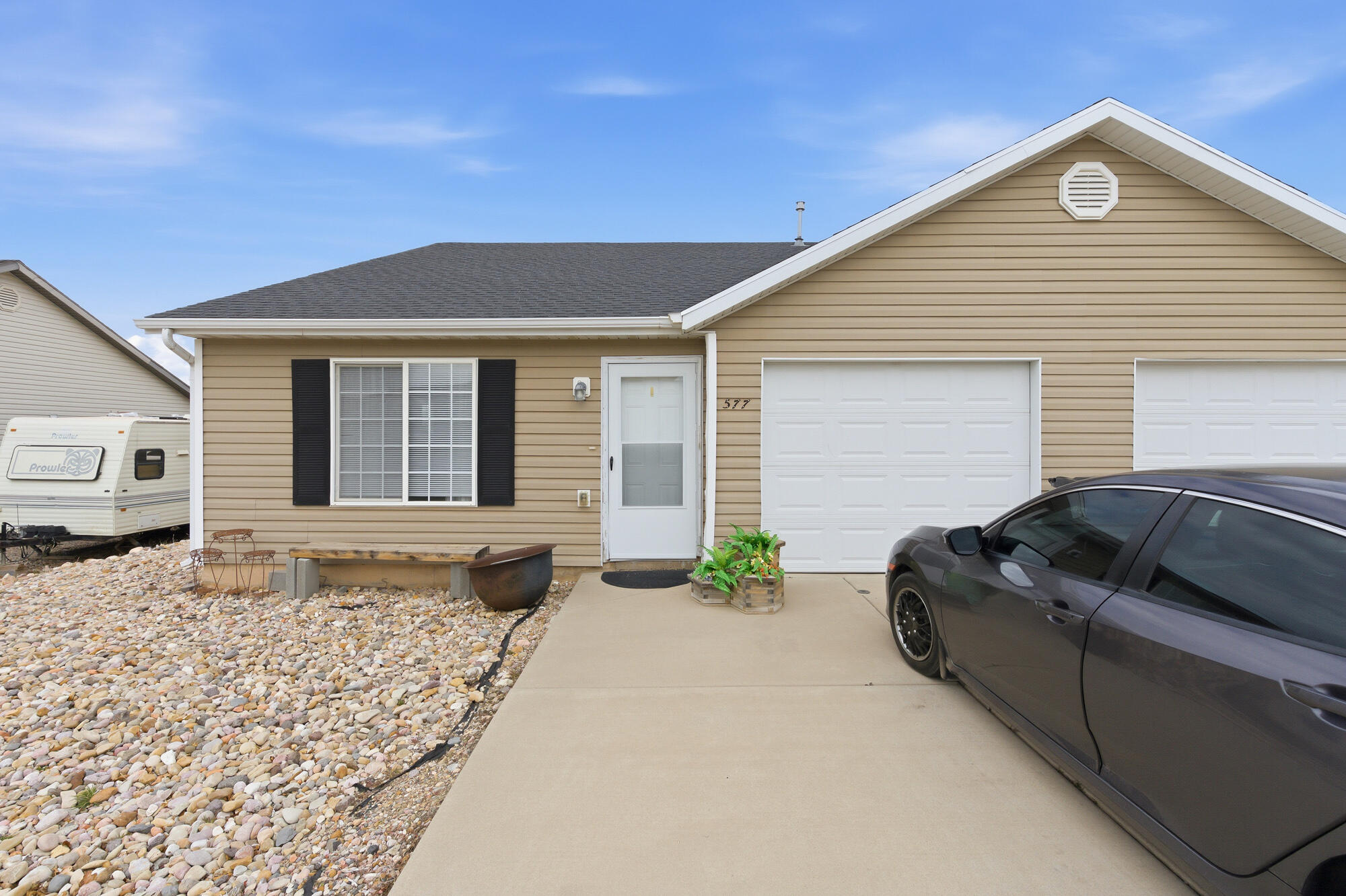 577-593 East Nichols Canyon Road, Unit 577579 & 591593 RV GARAGE Cedar City, UT 84721 - Photo 9 of 102 577 E is 3 bed, 2 bath, 1,117 sqft with a 1 car garage.