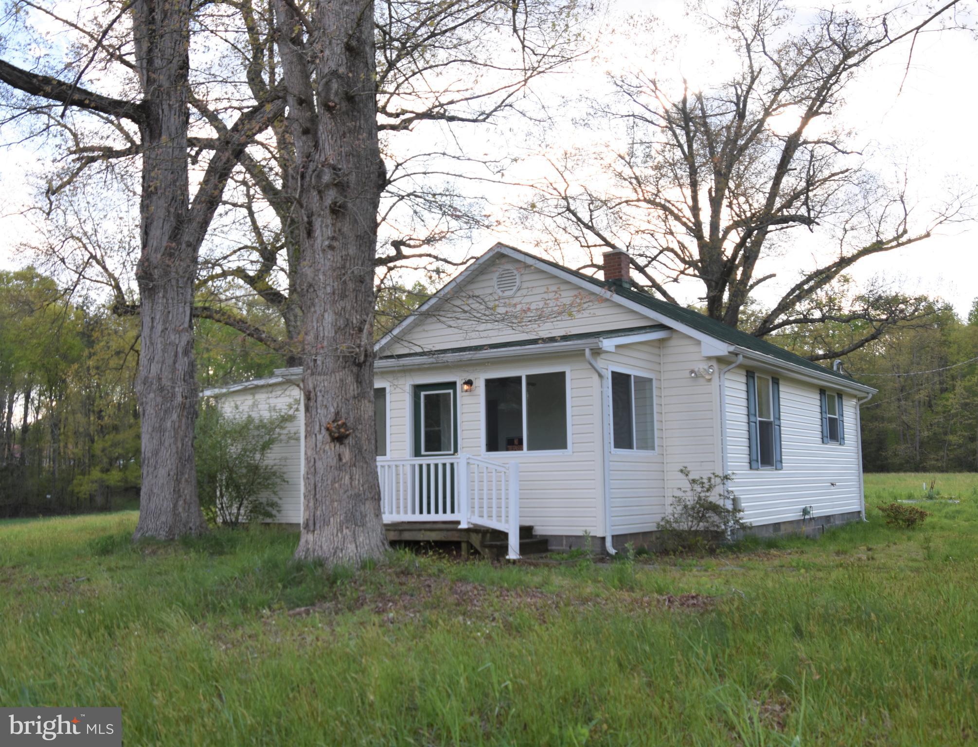 13880 Union Church Road Sumerduck, VA 22742 - Photo 2 of 37 Front porch