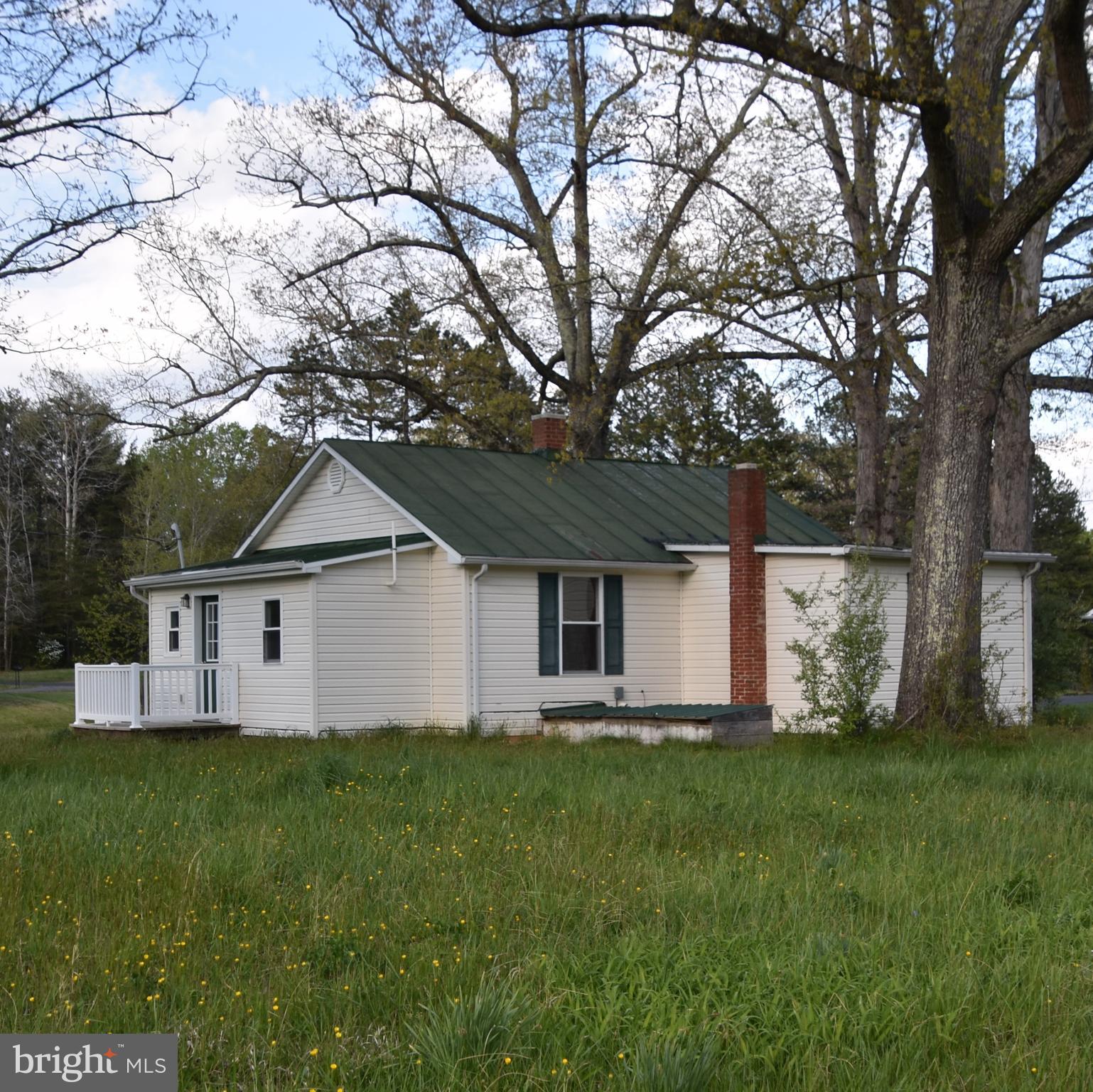 13880 Union Church Road Sumerduck, VA 22742 - Photo 5 of 37 Rear of the house