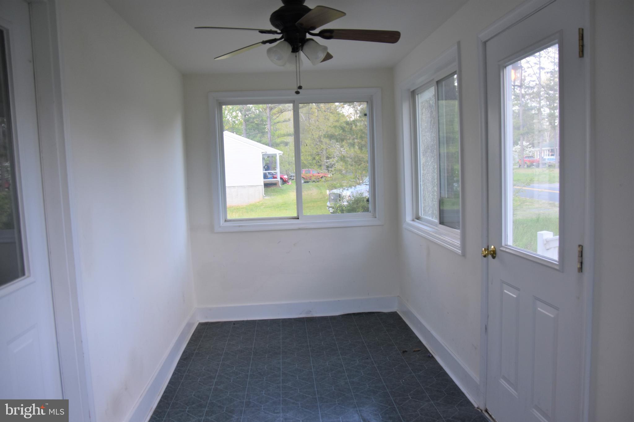 13880 Union Church Road Sumerduck, VA 22742 - Photo 6 of 37 Enclosed front porch