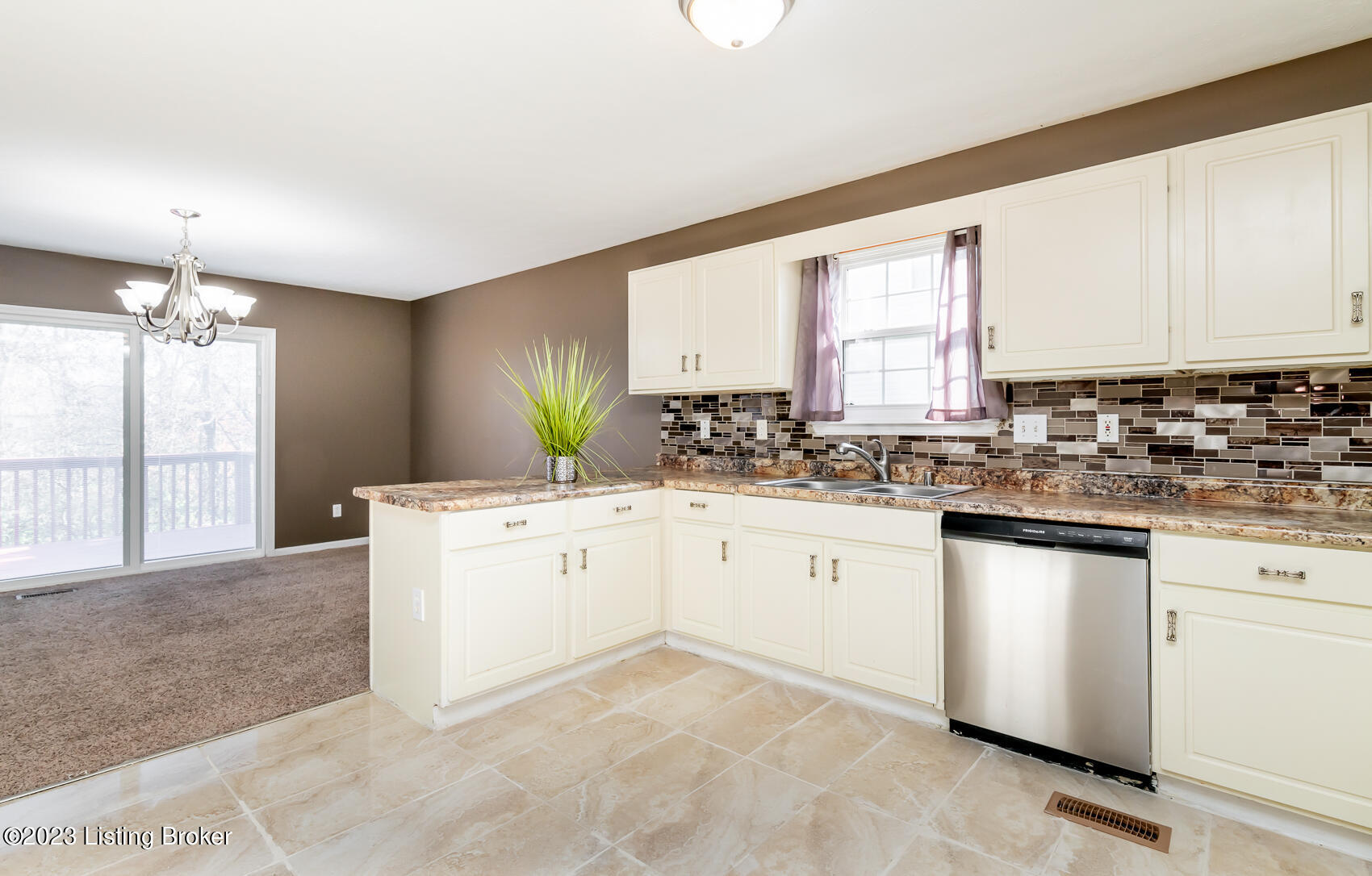 7833 Lariat Road Louisville, KY 40219 - Photo 25 of 88 LAR-126