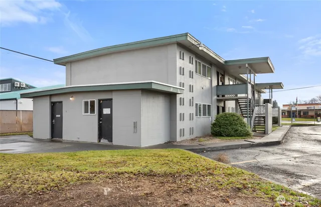 an aerial view of multiple house