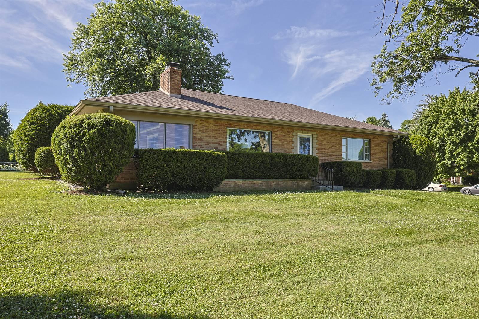 2559 Amsterdam Road Fort Mitchell, KY 41017 - Photo 2 of 34 002-Exterior-Main-2