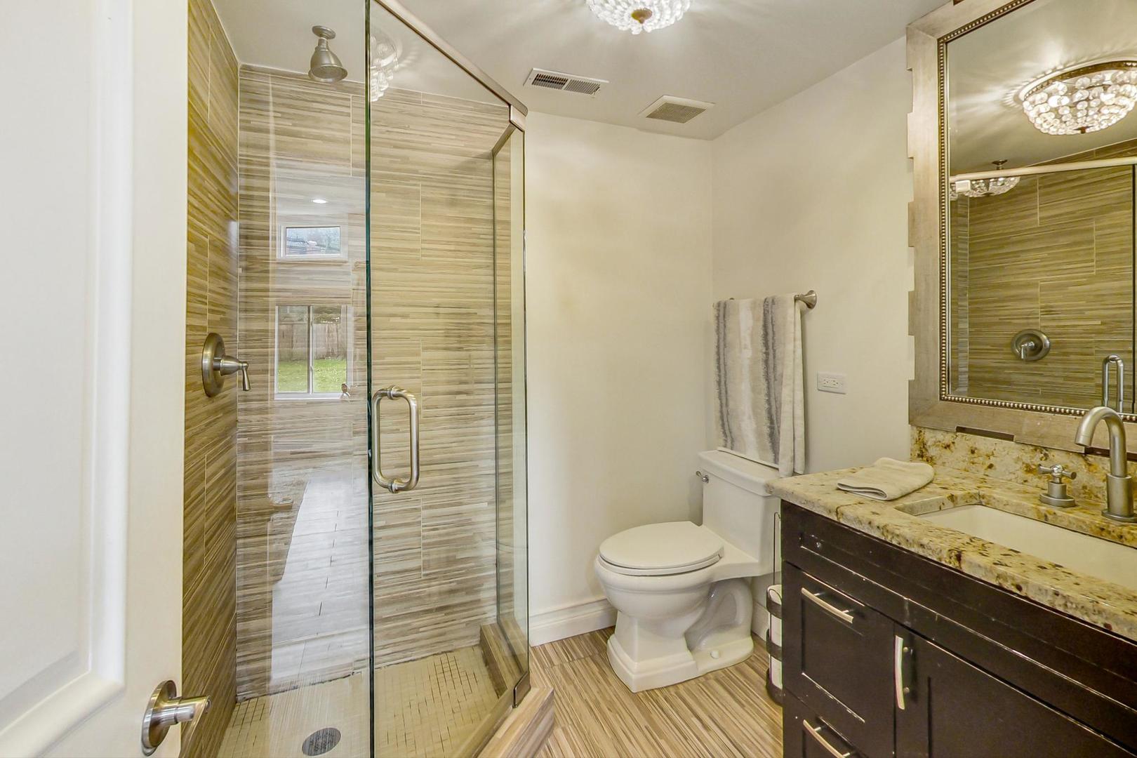 2339 Oak Tree Lane Park Ridge, IL 60068 - Photo 17 of 40 Gallery Image 17