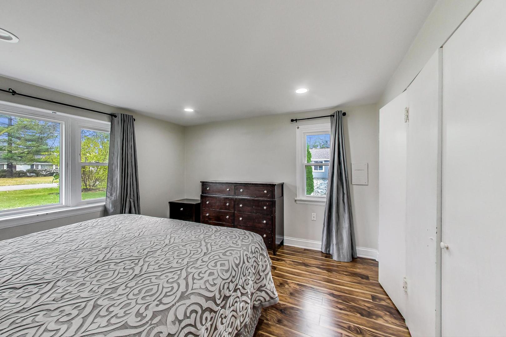 2339 Oak Tree Lane Park Ridge, IL 60068 - Photo 20 of 40 Gallery Image 20