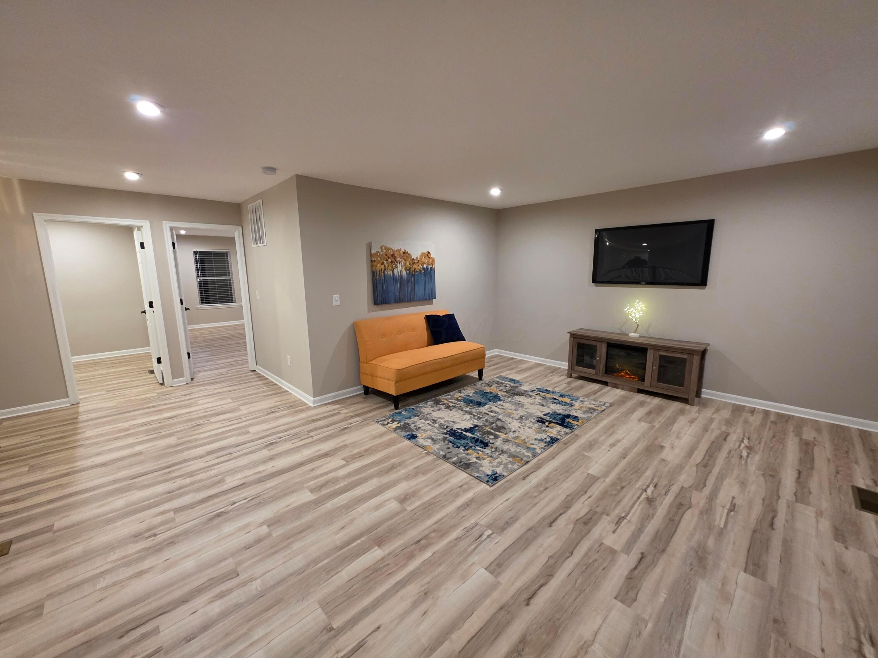4878 Amber Crossing Road Columbus, OH 43232 - Photo 25 of 55 25