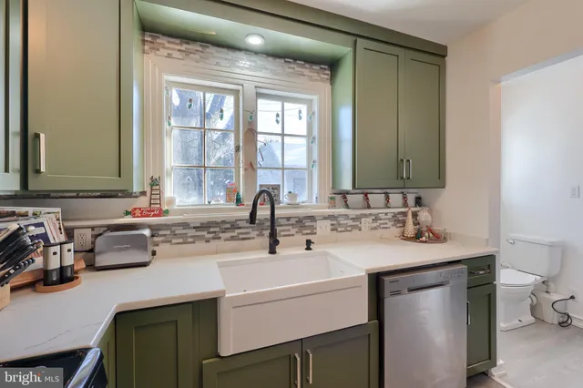 a bathroom with a sink and a toilet