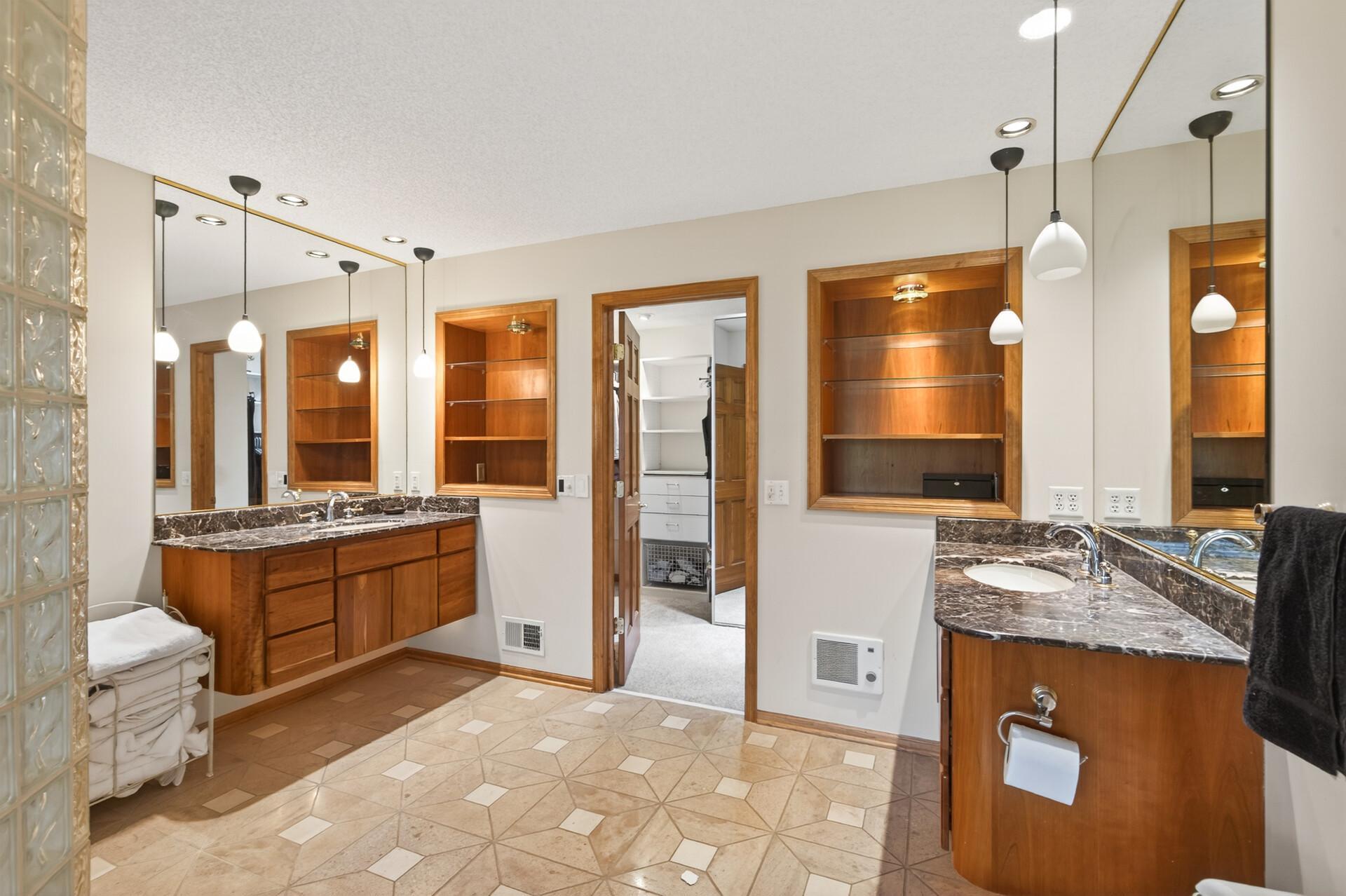 11820 Bren Road Minnetonka, MN 55343 - Photo 25 of 45