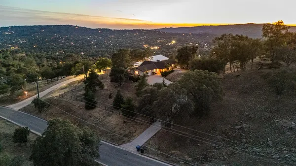 $375,000 | 31363 North Dome Drive, Coarsegold, CA 93614