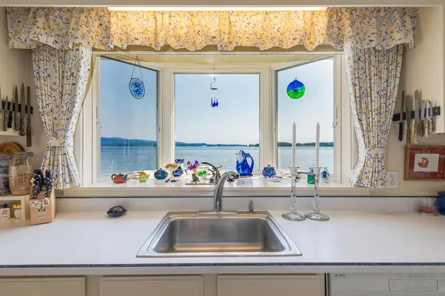 $2,195,000 | 463 Seawall Road, Southwest Harbor, ME 04679