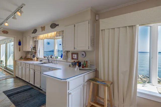 $2,195,000 | 463 Seawall Road, Southwest Harbor, ME 04679