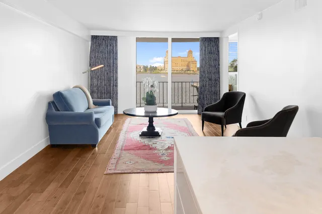 $975,000 | 917 North Flagler Drive, Unit 409, West Palm Beach, FL 33401