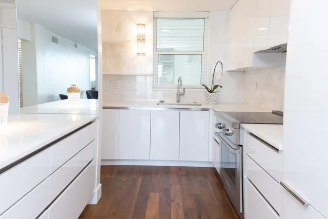 $975,000 | 917 North Flagler Drive, Unit 409, West Palm Beach, FL 33401