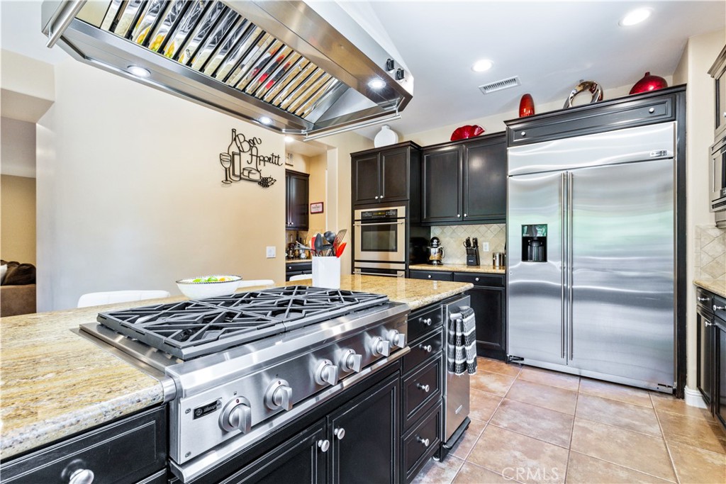 2191 Lake Ysabel Road Templeton, CA 93465 - Photo 20 of 73 a kitchen with a stove and a refrigerator