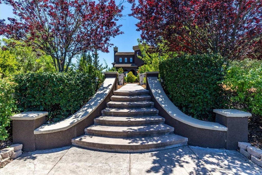 2191 Lake Ysabel Road Templeton, CA 93465 - Photo 4 of 73 a view of fountain in the backyard of house
