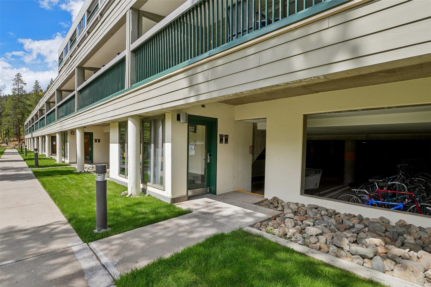 22097 Saints John Road, Unit 2506 Keystone, CO 80435 - Photo 23 of 47 Entrance to property featuring a yard