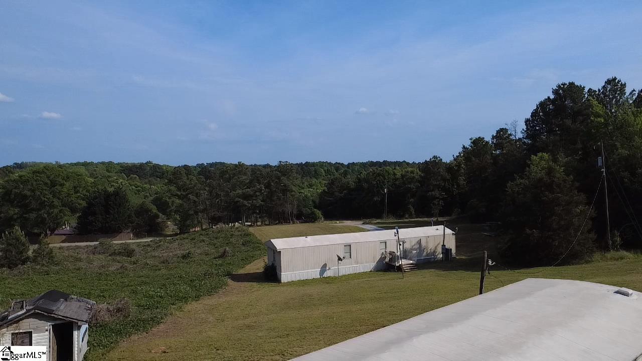 215 Leonard Road Duncan, SC 29334 - Photo 2 of 12