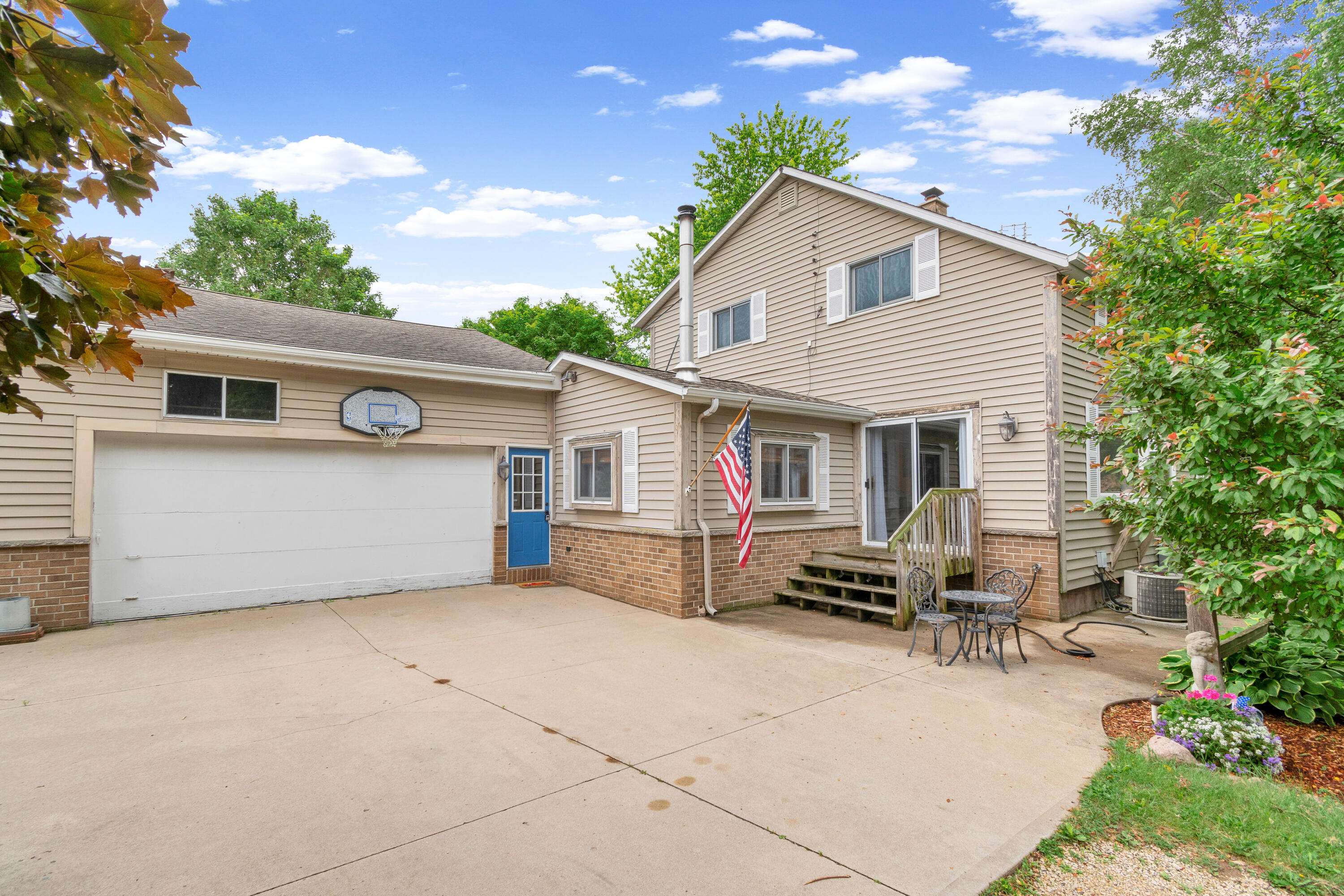 W3355 Lower Hebron Rd  